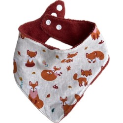 bavoirs anti-bavouilles : l’allié des poussées dentaires