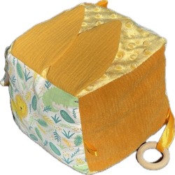 Cube d'éveil en  tissus cousue main à Sarzeau dans le Morbihan