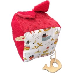 Cube d'éveil en  tissus cousue main à Sarzeau dans le Morbihan