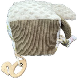 Cube d'éveil en  tissus cousue main à Sarzeau dans le Morbihan